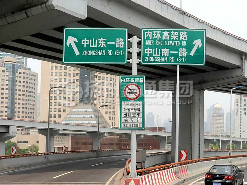 BZG-013，交通標志桿，T型三懸臂交通標志桿