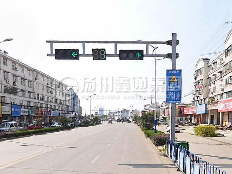 XHDG-057，F(xiàn)型方管信號燈桿